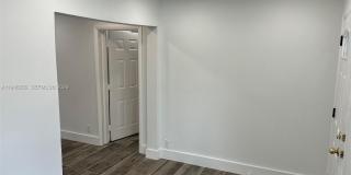 261 NW 49th St Gallery 12
