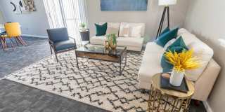 Creekside Square Apartments Gallery 1