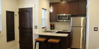 Furnished Studio Near Old Mill - Utilities Included Gallery 3