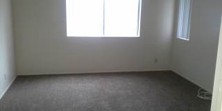Spacious 2 bedroom, 2 bathroom Gallery 3
