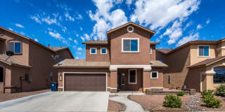 Home For Rent - Amazing 2 Story Home w/ Refrigerated Air! Gallery 1