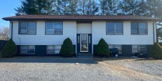 4988 Bluff City Hwy Bluff City TN 37618 Gallery 1