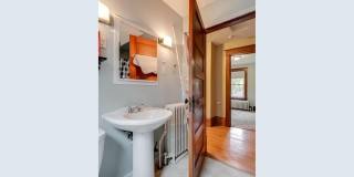 Charming 4 Bedroom/1.5 Bath Home for Rent Gallery 25