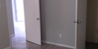 2116 HOWELL Gallery 2