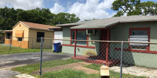 Large 3-1/2 house Gallery 9