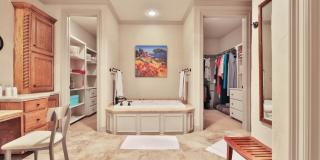 9201 York Place Gallery 18