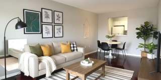 2111 WISCONSIN AVE NW #420 Gallery 4