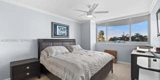 18671 Collins Ave Gallery 24