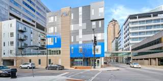 The Maxwell Downtown Des Moines Gallery 11