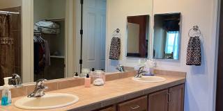 WINTER VACATION RENTAL-2 bedroom/2 bath Gallery 12