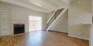 Home @ Valencia Gallery 4