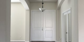 Gorgeous 3-4 bedroom Home off Becker Gallery 4