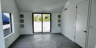 3204 Plaza Street Gallery 9