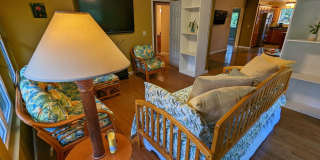 Fully furnished 2BR 2bath House in Volcano Gallery 9