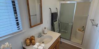 Beautiful 3 Bedroom, 2 Bathroom Granada Hills Home with Detached Garage! Gallery 23