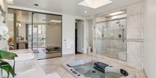 La Jolla Home with Ocean Views! Solar and AC Gallery 21