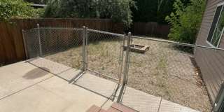 Centrally Located - 3 Bed - 2 Bath - Fenced Yard Gallery 14