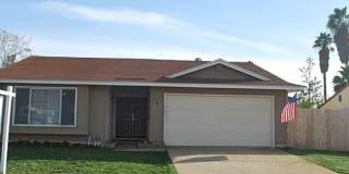Charming 3 Bedroom 2 Bathroom Home Available for Rent!! Gallery 3