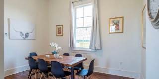 1915 Philip St. Gallery 8