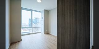 201 W Chestnut Gallery 14