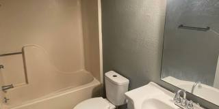 Cute newly remodeled 2 bedroom duplex! Gallery 7