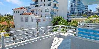 225 Collins Ave Gallery 10
