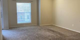 2112 Main Street unit: Apt 4 Gallery 1