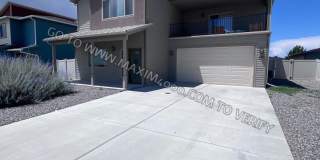 389 WHITE RIVER DRIVE - EXCELLENT TWO STORY HOME Gallery 1