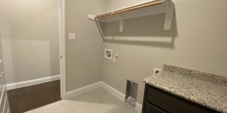 209 Johnson Street Gallery 28