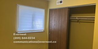 1006 East 15th Avenue Gallery 24