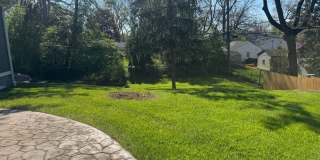 Fully Updated 3 Bedroom - 1 bathroom home - $3,000 Gallery 9