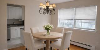 100 Towne House Village Gallery 7