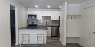 Bright & Inviting 1BDR Ground Level Condo Gallery 1