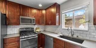 Bright West Highland Home with Modern Finishes!! Gallery 19