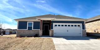 4 Bedroom 2 Bathroom 2 Car Garage Home in Oakdale School District Gallery 1