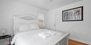 414 Charles Place Gallery 15