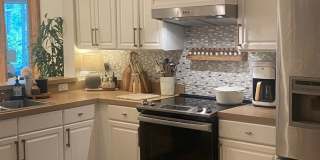 ** 3/2.5 TOWNHOUSE AVAILABLE FOR SEASON ** BEAUTIFULLY UPDATED UNIT ** STRATFORD PLACE NORTH NAPLES *** Gallery 1