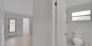 808 SW 12th Ct Gallery 13
