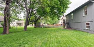 4 Bed home in Olathe- Quick access to I-35 Gallery 4