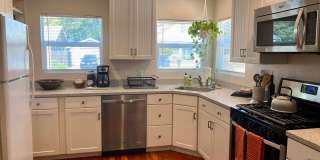 Available May 1st!  Bright Charmer in downtown Chico Gallery 3