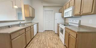 Maple Creek Apartments Gallery 14
