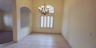 Single Story Home w/Pool in The Lakes! Gallery 15
