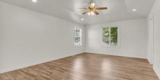 Spacious 5 Bed Kaysville Home with 3-Car Garage Gallery 15