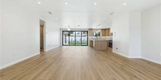 12509 Emelita Gallery 10