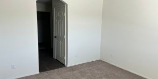 DESERT SKY TOWNHOME WITH POOL! Gallery 4