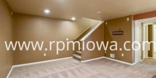 FINISHED BASEMENT!! 4 Bedroom, 3.5 Bathroom in an Established Neighborhood Gallery 1