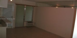 2700 NE 135th St Gallery 5