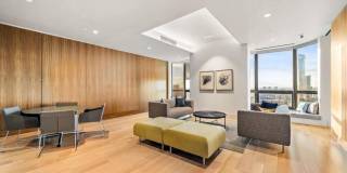 2020 WALNUT STREET Gallery 21
