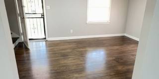 Beautifully Updated 4 bedroom 2 bath Gallery 5