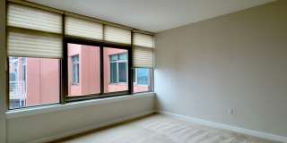 Elegant 2 Bedroom/2.5 Bathroom Apartment with Den, 2 Parking Spaces, and Storage Unit in Canton, Baltimore, MD! Gallery 19